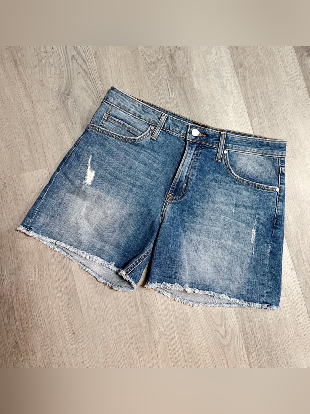 •JUST BLACK• DENIM SHORTS